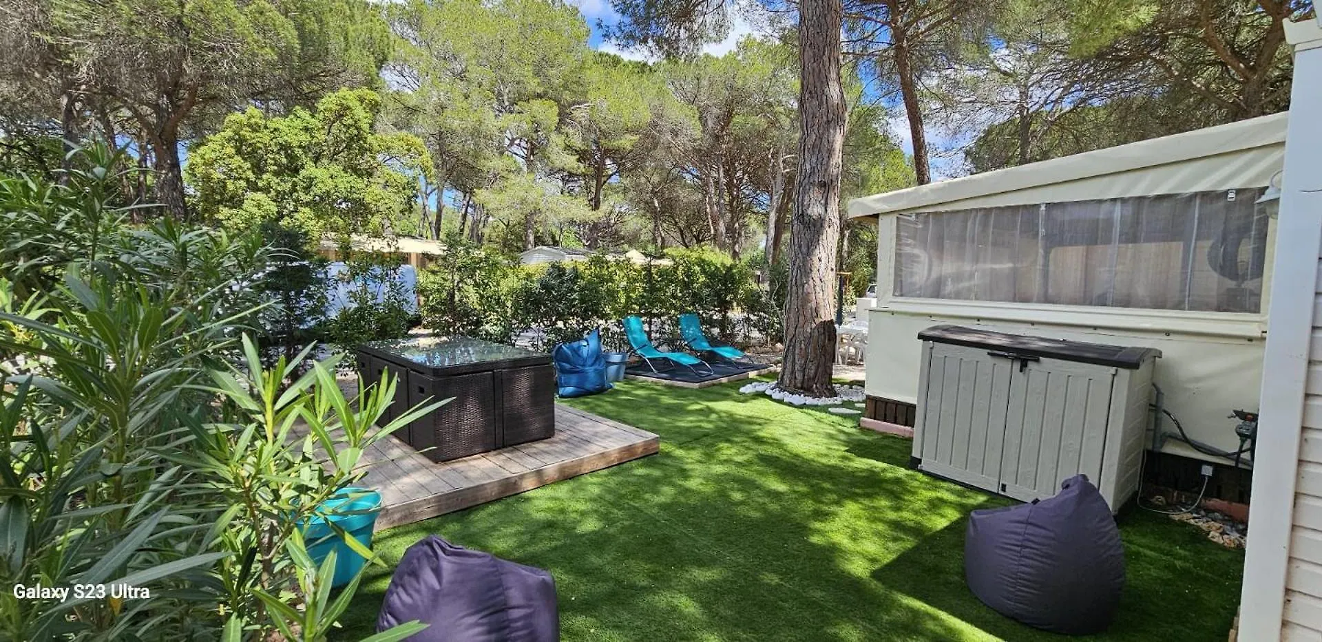 Campsite Oasis Evasion Mediterraneenne Puget-sur Argens France
